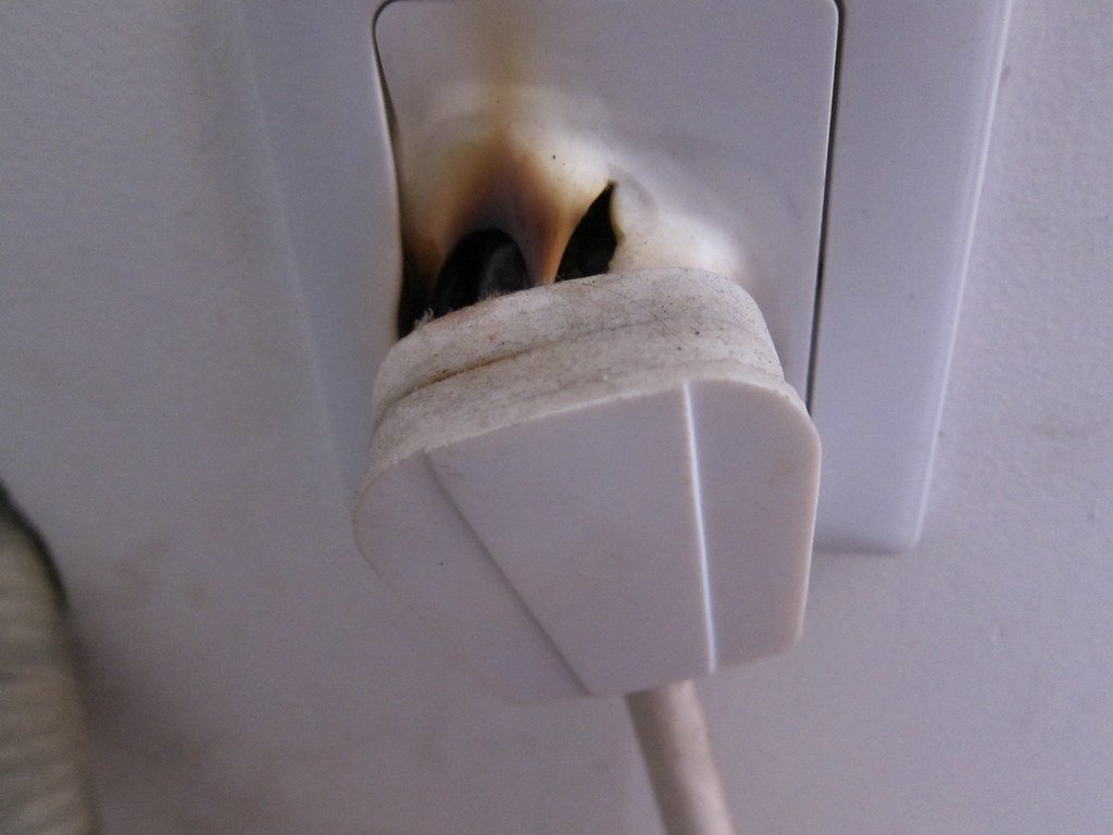 sostituire presa elettrica